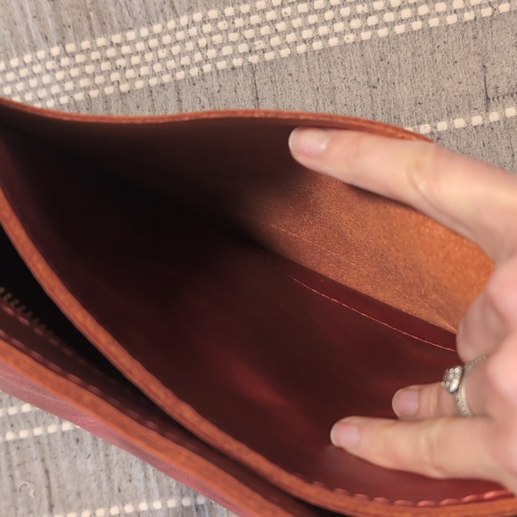 Portland Leather Triangle (C Sale) - Rosso - Picture 4 of 4